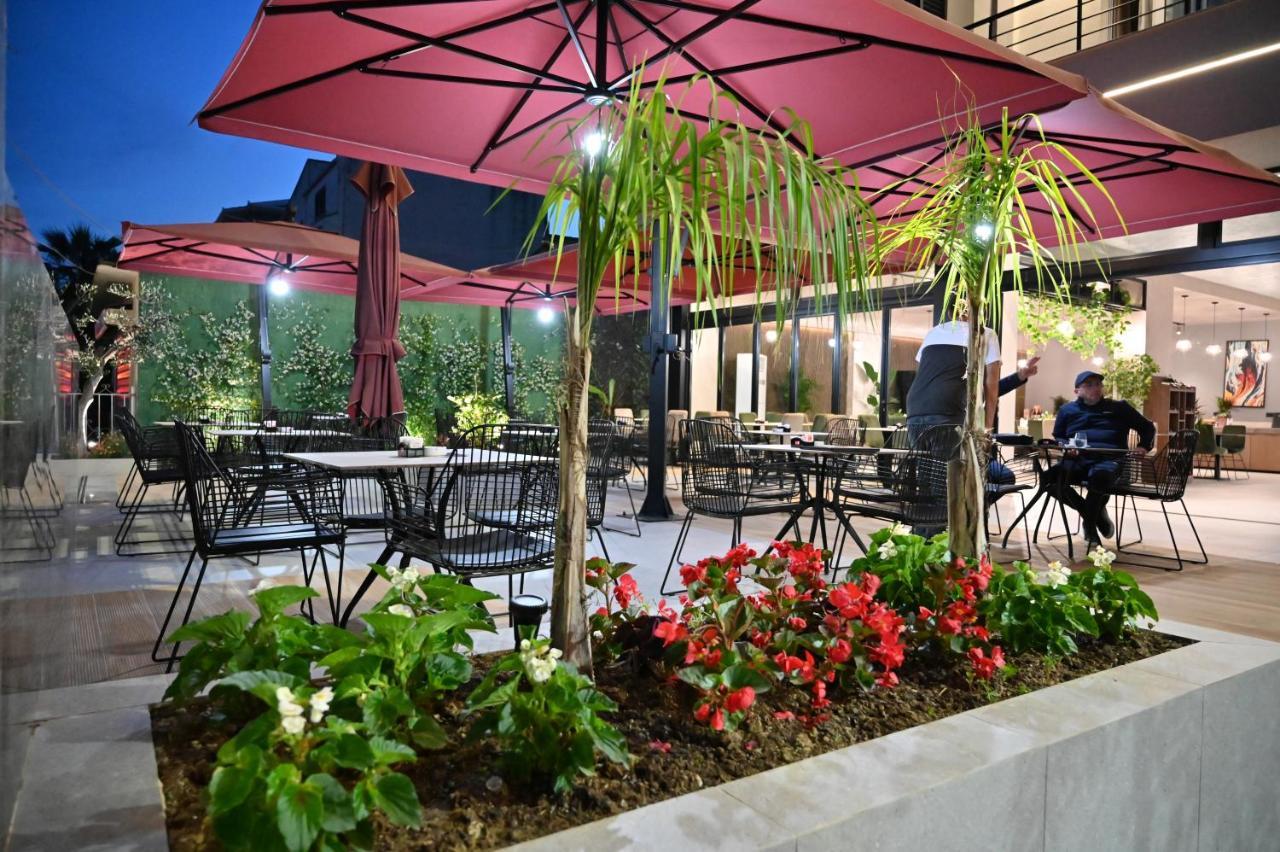 Hotel Vino Durres Bagian luar foto