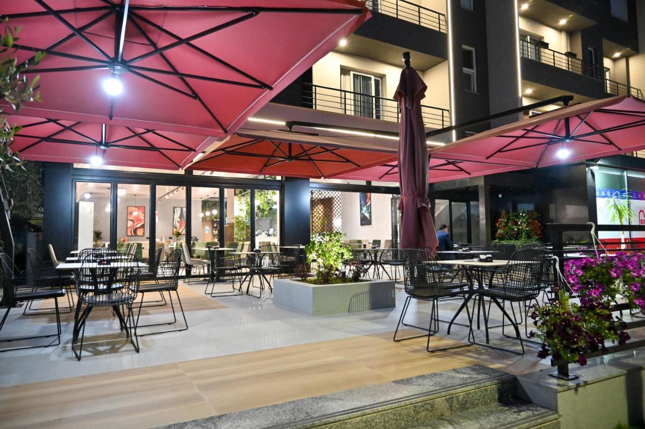 Hotel Vino Durres Bagian luar foto