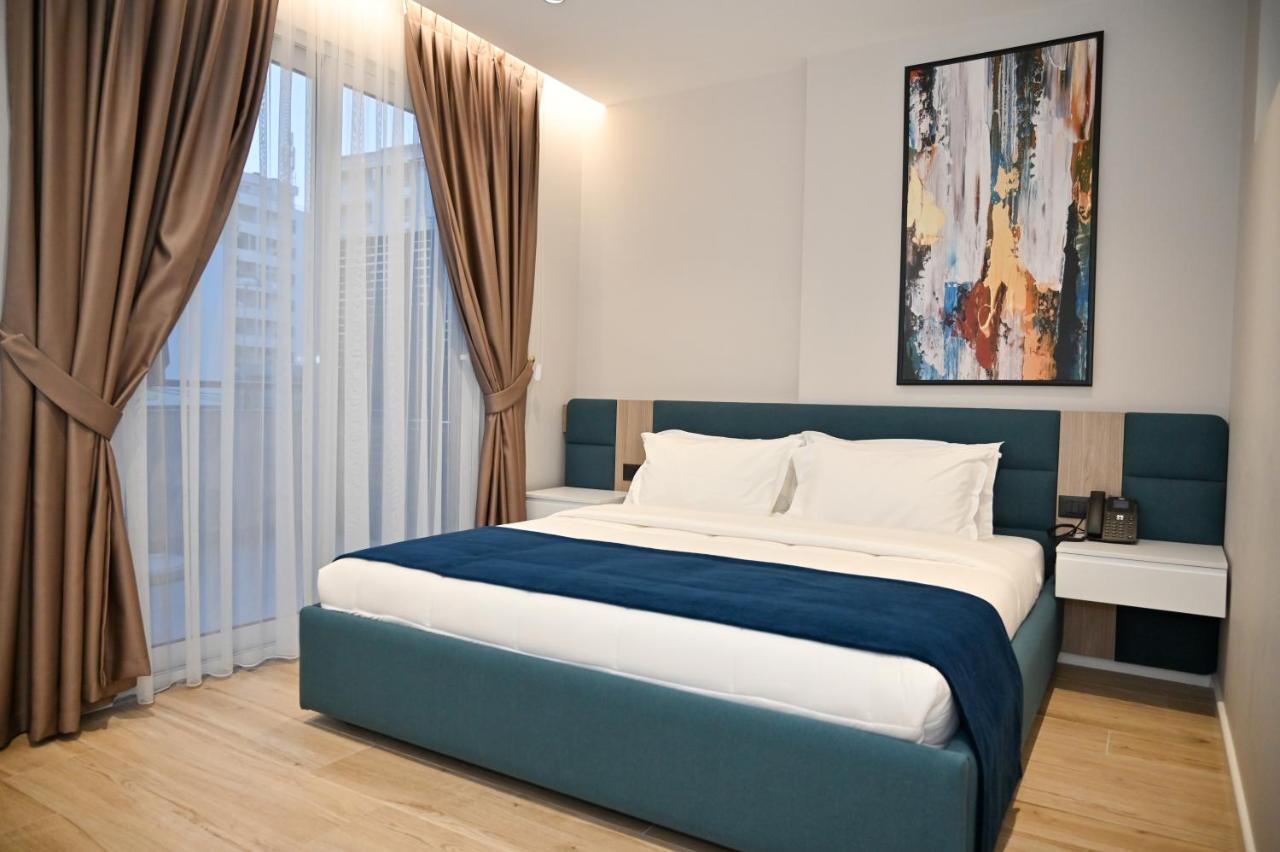Hotel Vino Durres Bagian luar foto